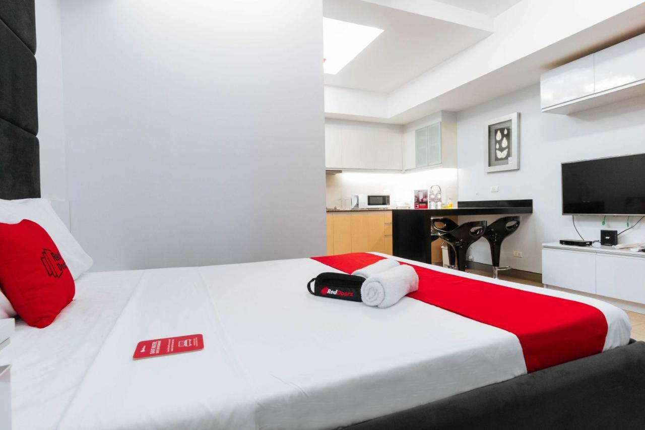 Reddoorz Premium @ Venice Luxury Bgc 2 Makati City ภายนอก รูปภาพ
