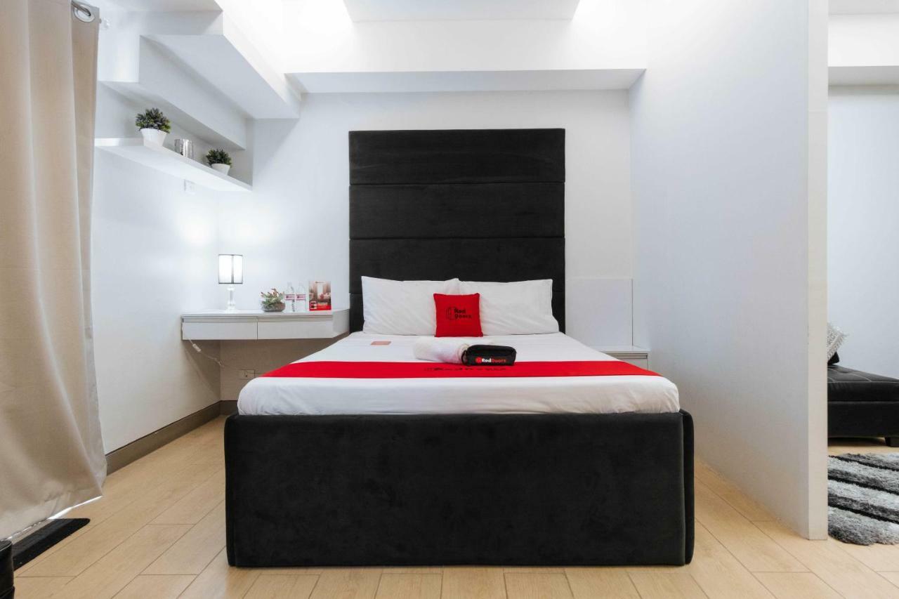 Reddoorz Premium @ Venice Luxury Bgc 2 Makati City ภายนอก รูปภาพ