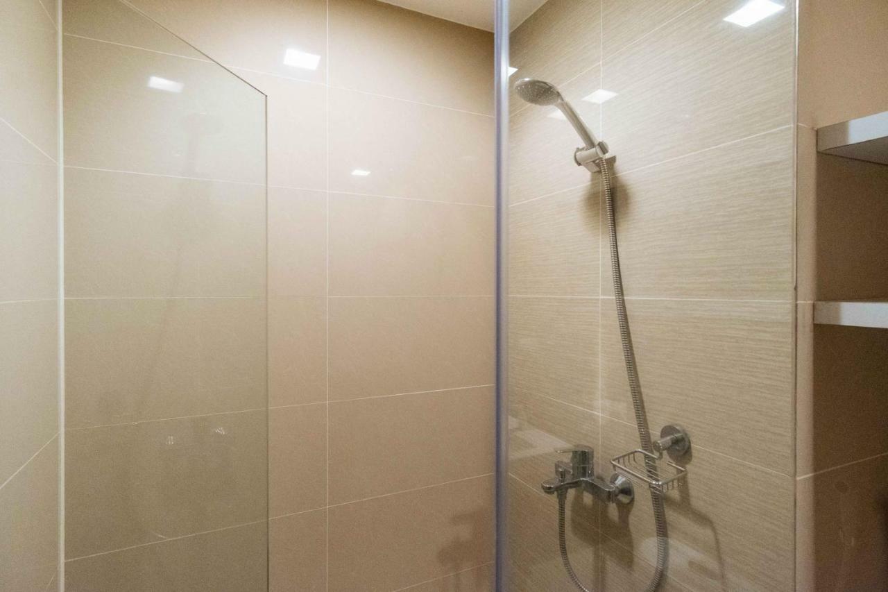 Reddoorz Premium @ Venice Luxury Bgc 2 Makati City ภายนอก รูปภาพ